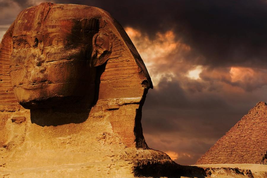 Turn the pages of more than 30 centuries on this whistle-stop tour of Egypt’s history.