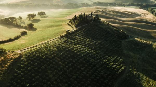 From the cliffside villages of Cinque Terre to the aromatic zest of lemons on the Amalfi coast, we make our case through pictures