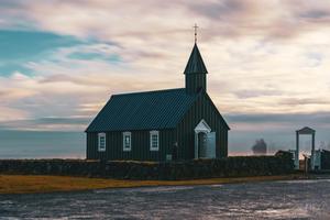 Lonely churches, thunderous falls, glacial hikes — our very own Matthew de Verteuil shares snaps from the land of fire and ice