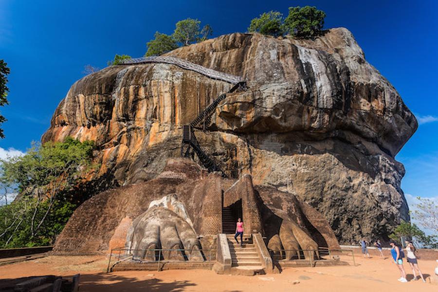 Located off the southern coast of India, Sri Lanka has a rich and diverse culture. Dig into the details on the Looptail and find out what makes this place fascinating